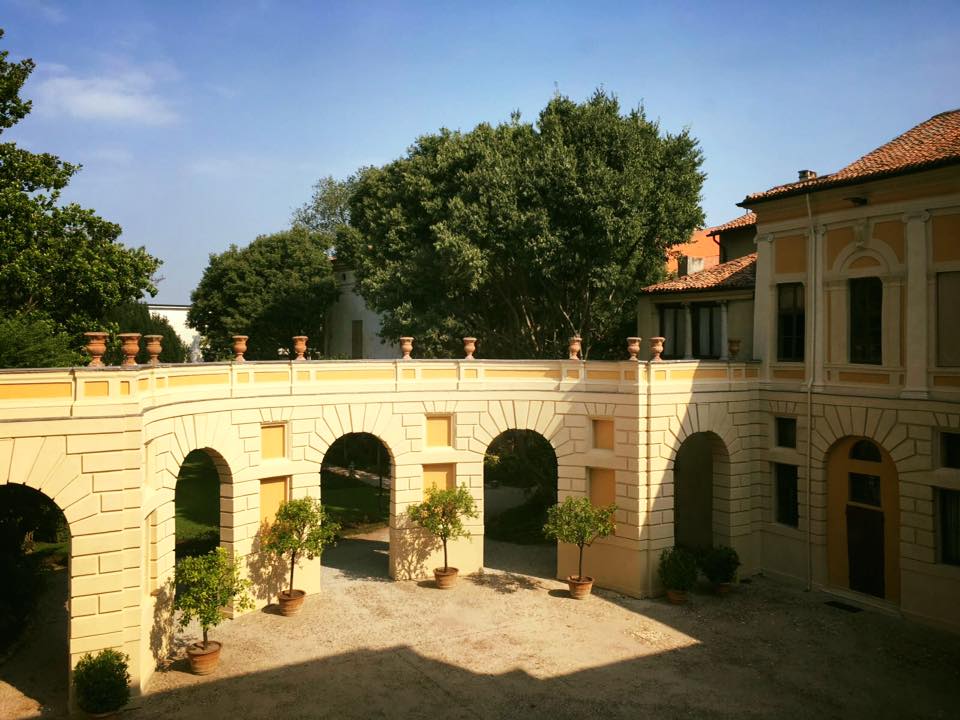 esedra