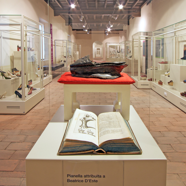 Musei Civici "Luigi Barni" a Vigevano: Museo della Calzatura "Pietro Bertolini"