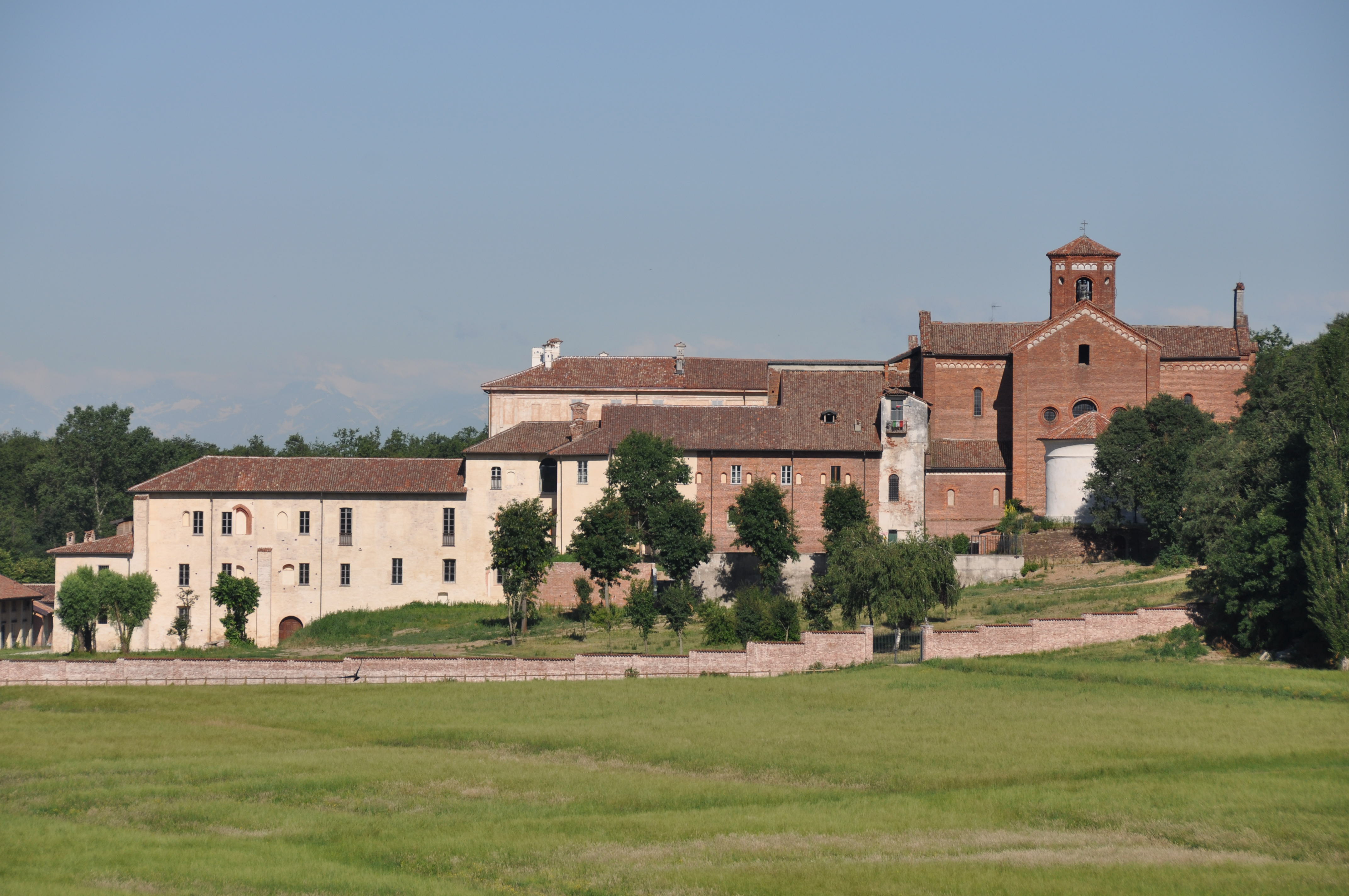 Esterno dell'Abbazia di Morimondo
