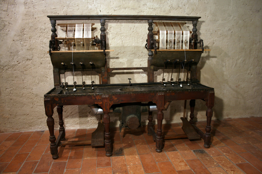 25