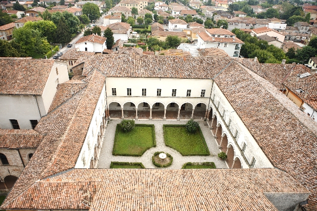 chiostro dei secolari